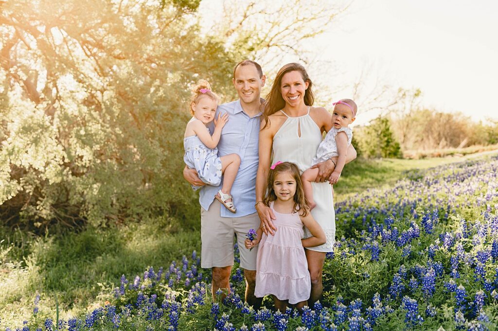 Outfit inspiration for a bluebonnet family session