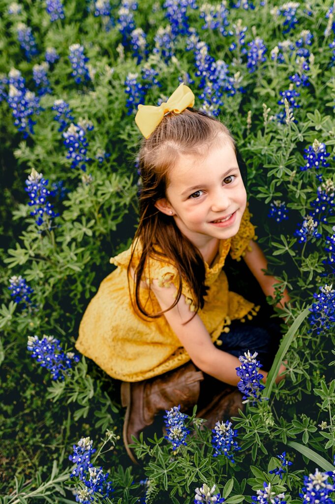 bluebonnet family session outfit inspo